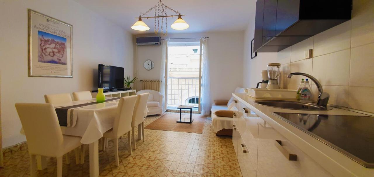 Apartment Prokonzul 2Br Apartment In Old Town *